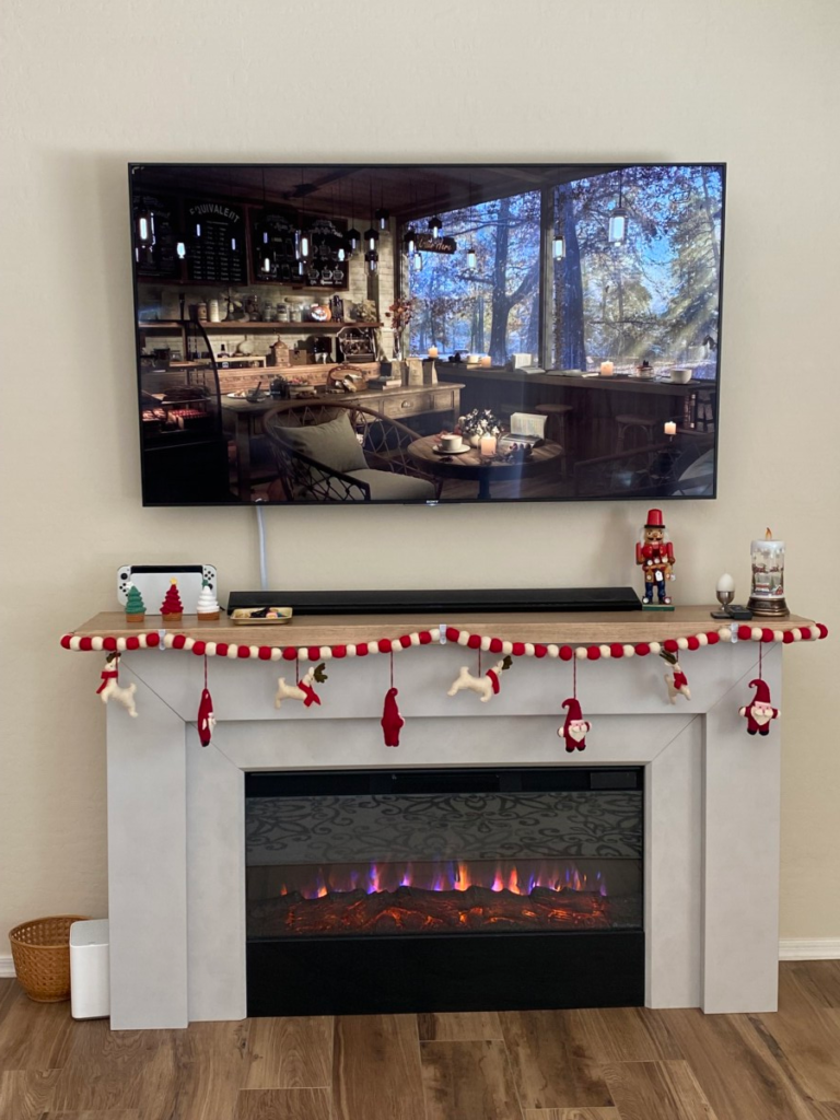 불빛 하나로 달라진 거실, 아마존 전자식 벽난로 (Fireplace)🪵